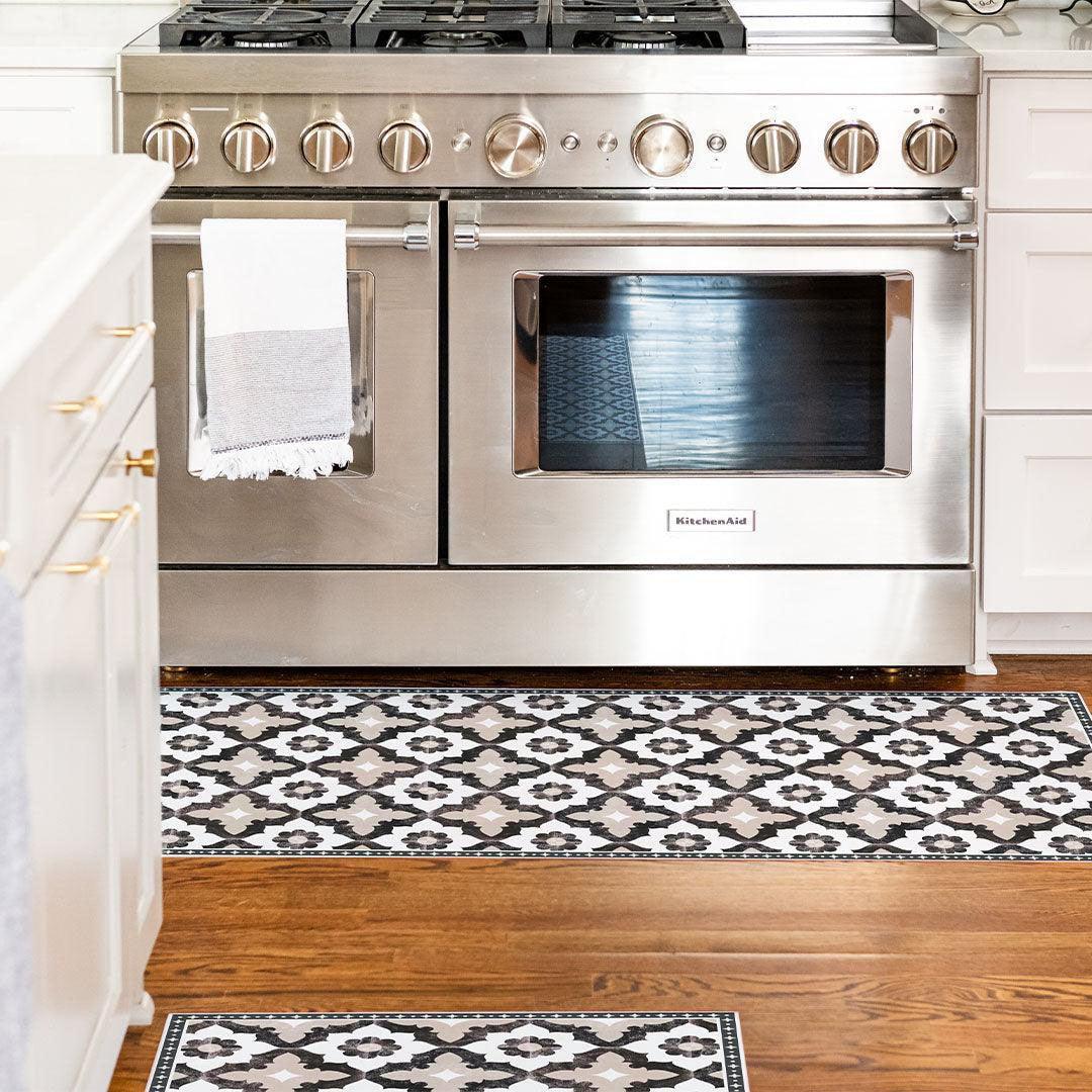 Sarah | Taupe - Premium Vinyl Mat